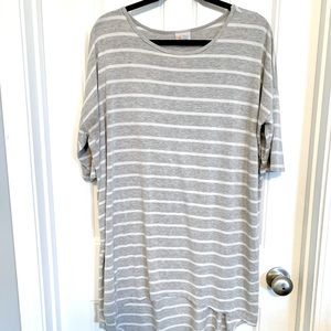LulaRoe Gray & White Large Irma